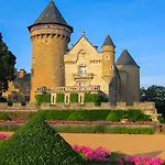 Chateau De Busset